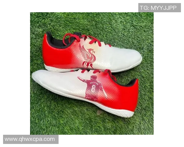 足球巨星定制专属球鞋打造个性化竞技体验与品牌价值提升 足球巨星定制专属球鞋打造个性化竞技体验与品牌价值提升